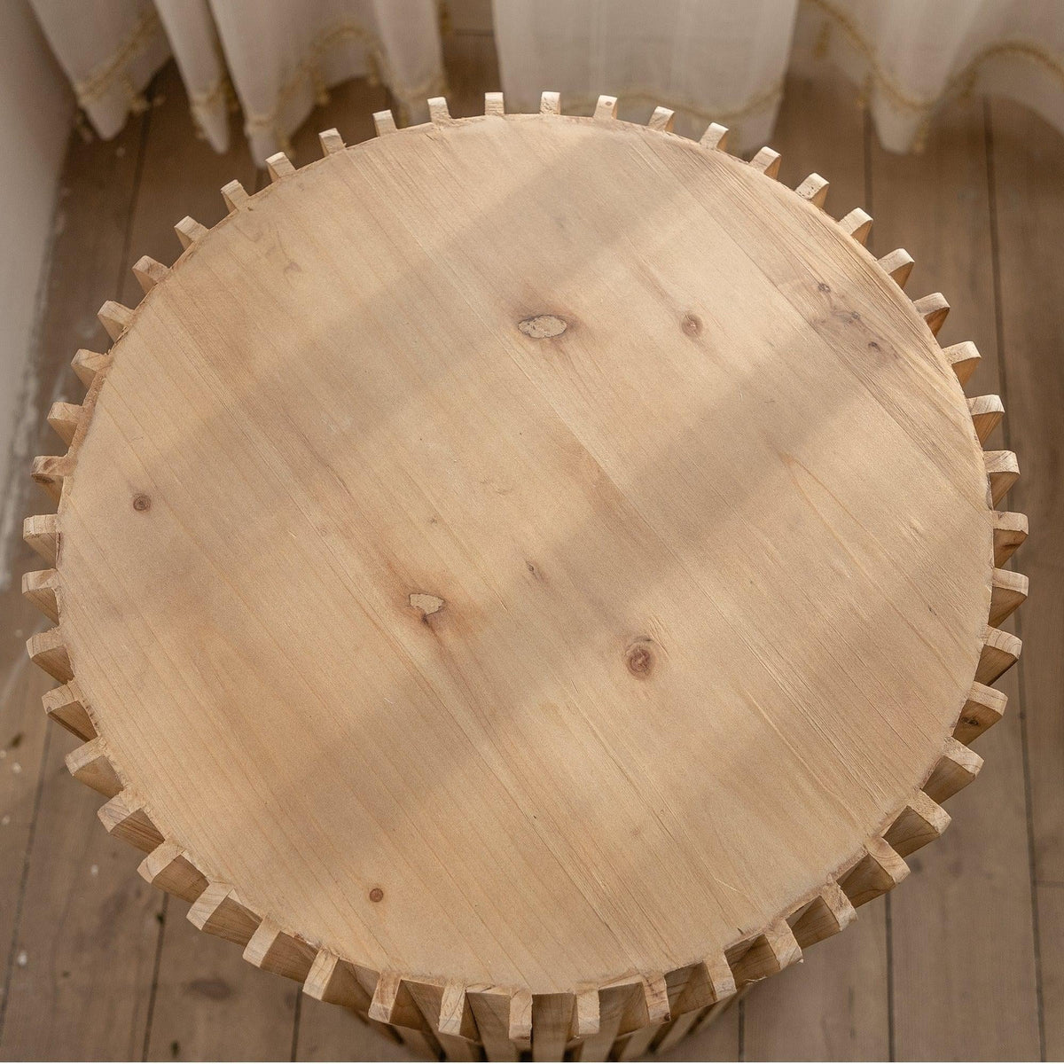 Cylindrical Coffee Table with Vertical Texture P956302