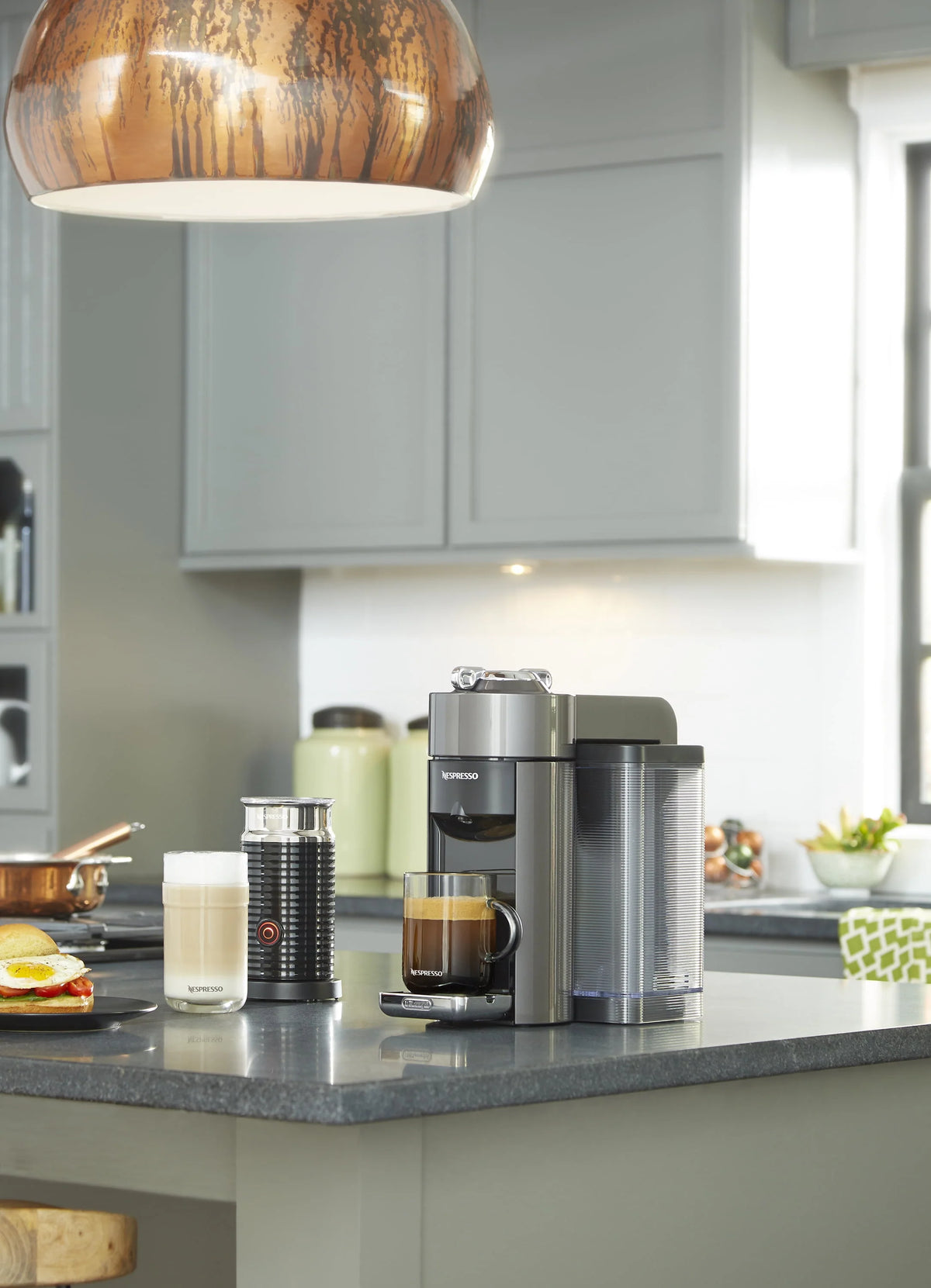 Coffee and Espresso Machine with Aerocinno E280951