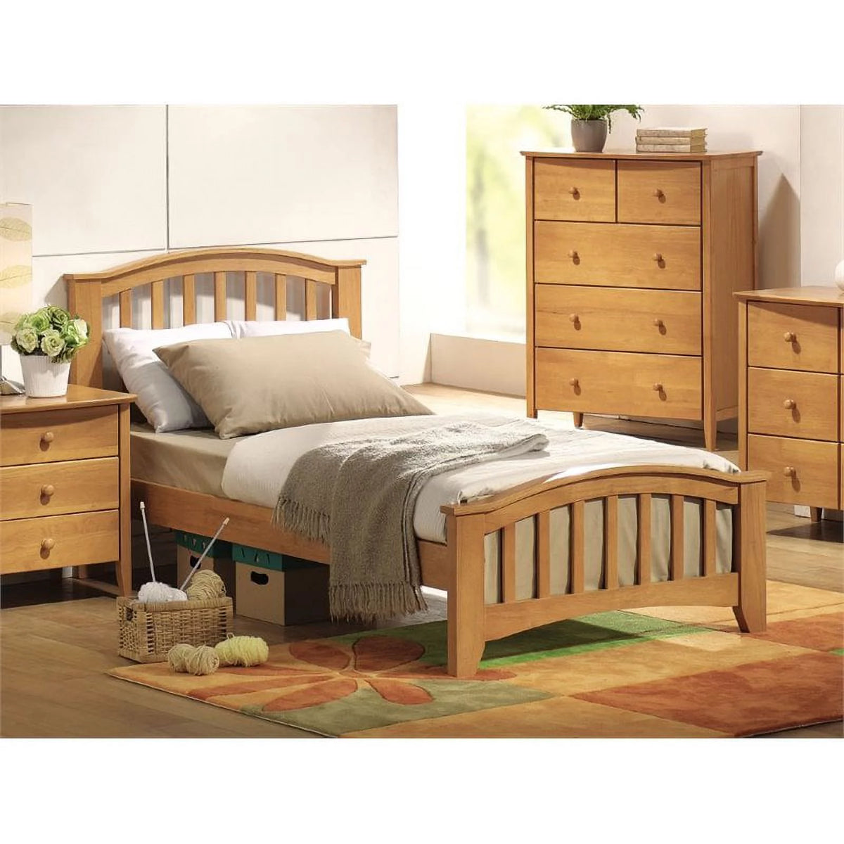Twin Slat Bed with Headboard in Maple U77772