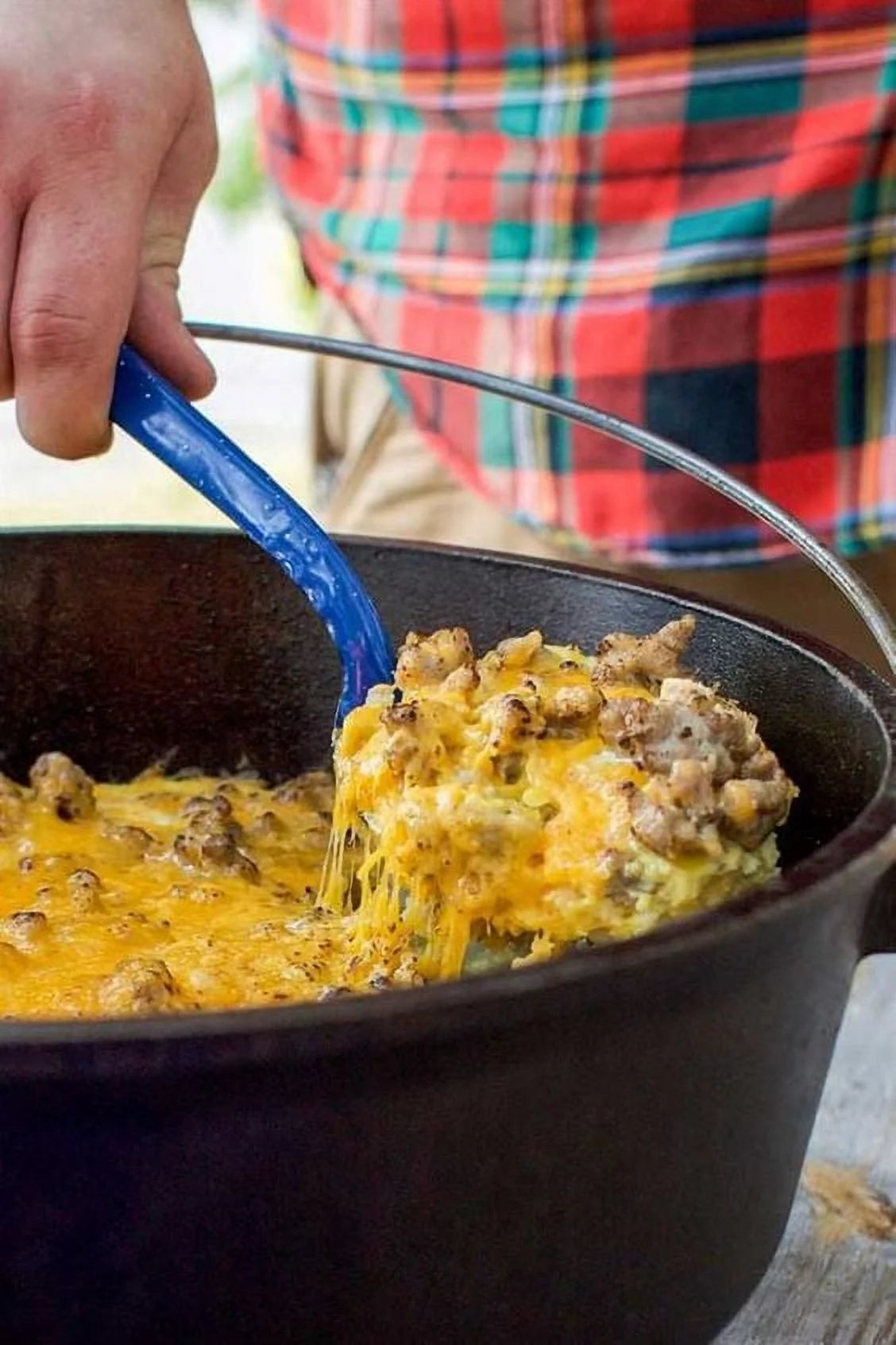 Cast Iron 5 Quart Seasoned Dutch Oven with Bail Handle S292
