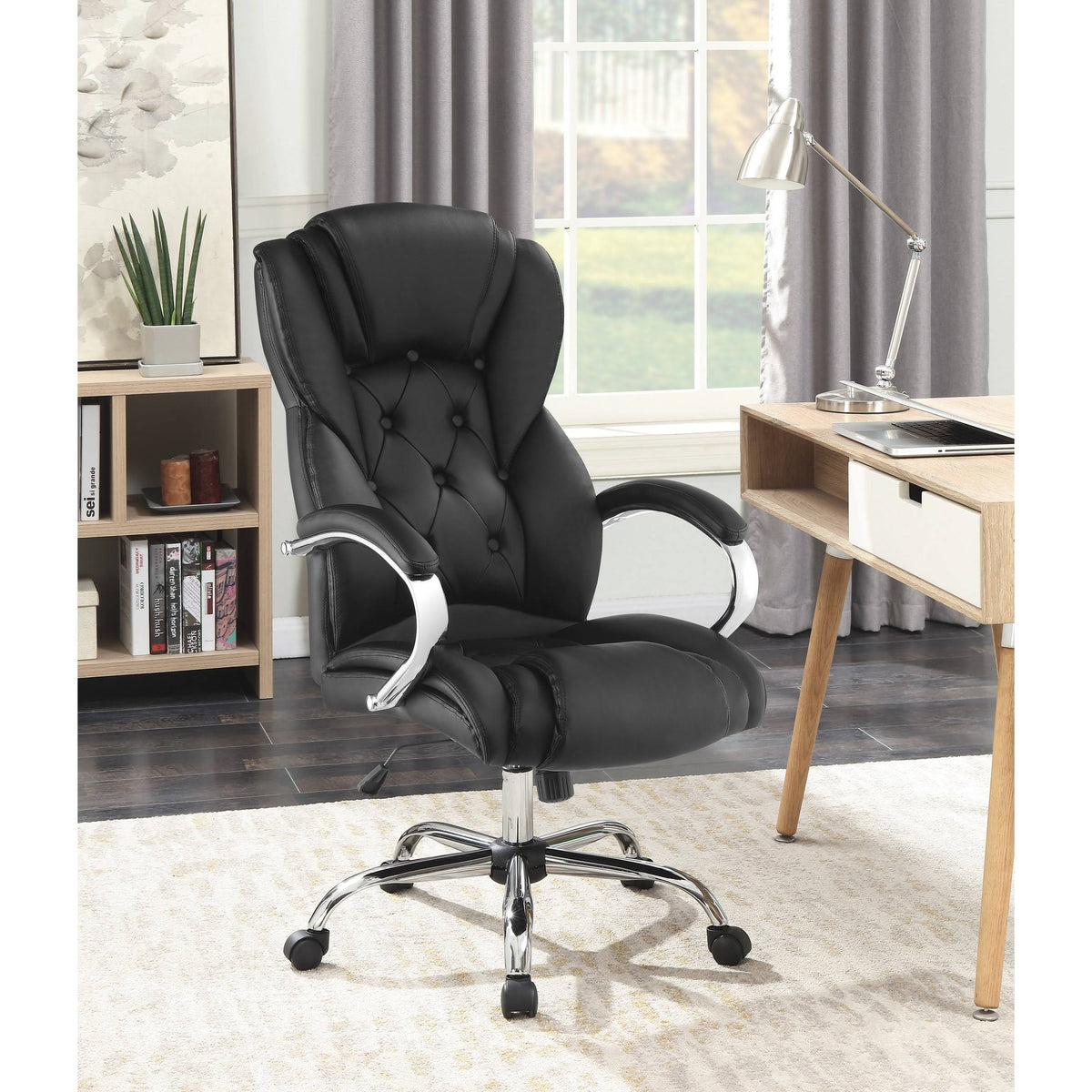 Black Upholstered Office Chair with Casters J839