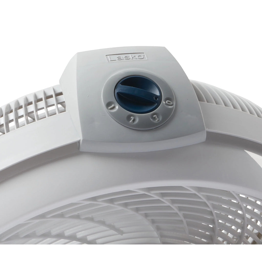 20 Inch Portable Pivoting Fan, White L857