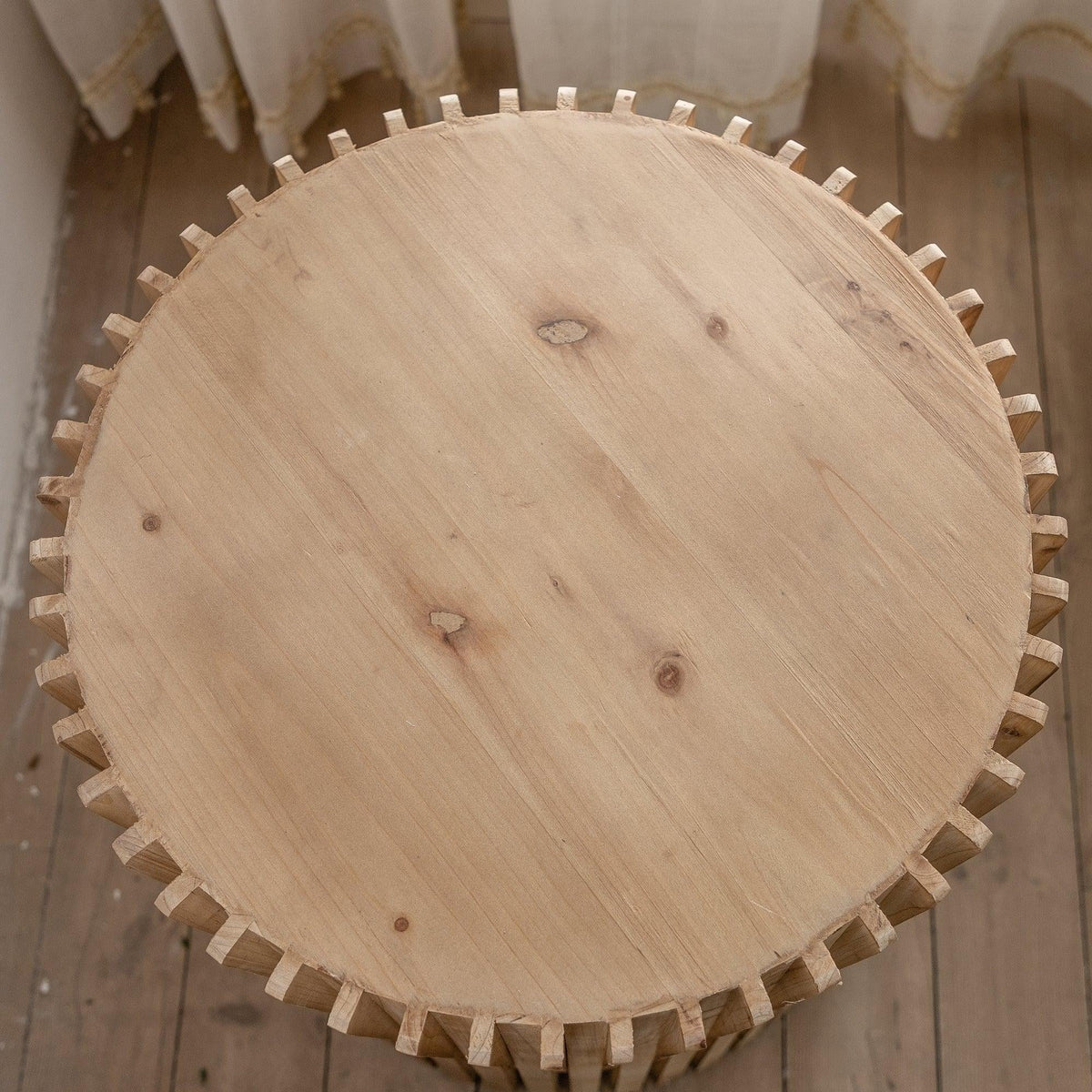 Cylindrical Coffee Table with Vertical Texture P956302
