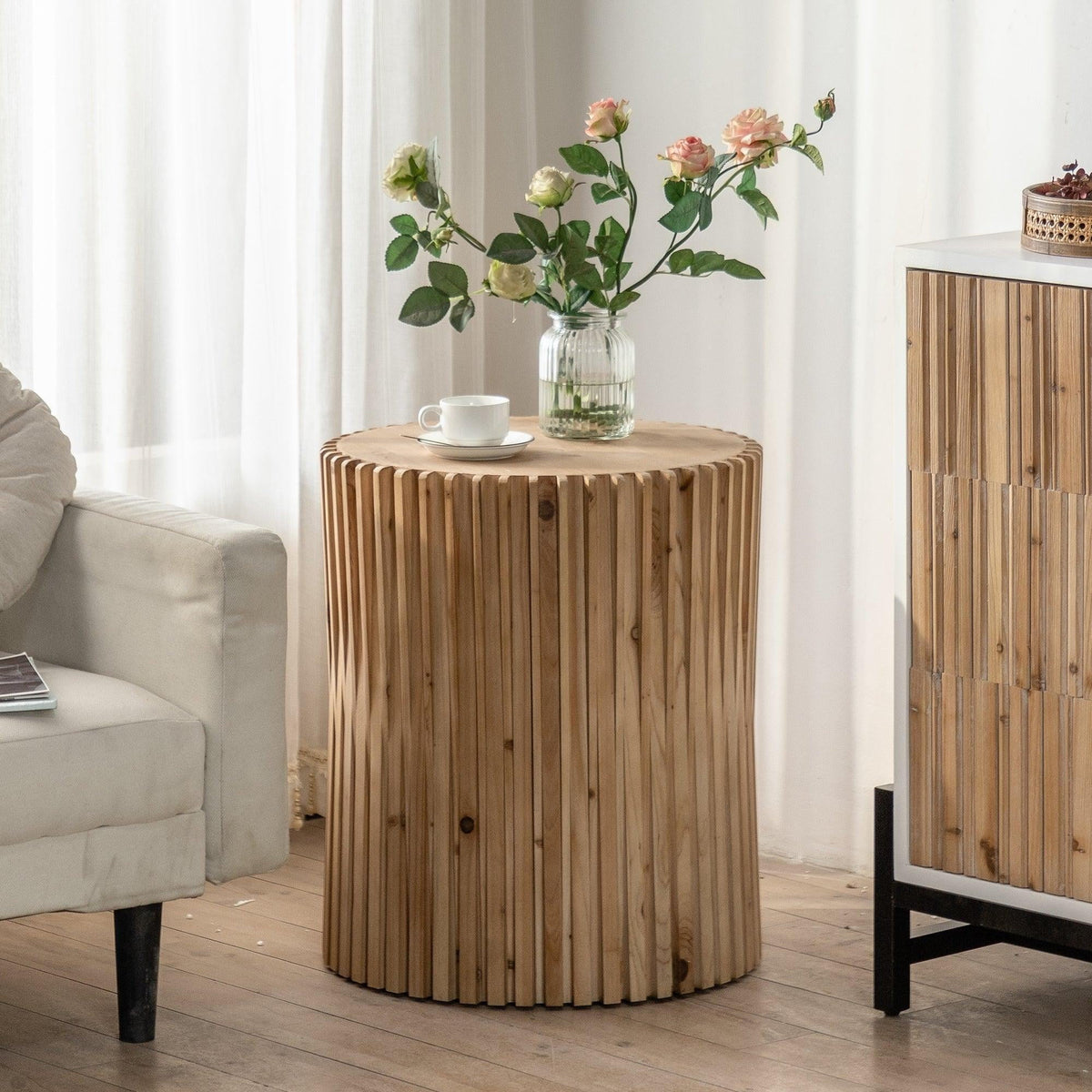 Cylindrical Coffee Table with Vertical Texture P956302